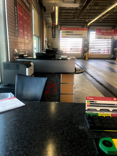 Toyota Dealer «Rudy Luther Toyota», reviews and photos, 8805 Wayzata Blvd, Golden Valley, MN 55426, USA