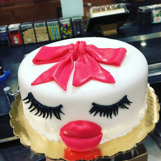 Ice Cream Shop «Cold Stone Creamery», reviews and photos, 76 South La Grange Road, La Grange, IL 60525, USA