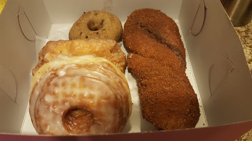 Donut Shop «Jannys Donuts», reviews and photos, 92 Corporate Park, Irvine, CA 92606, USA