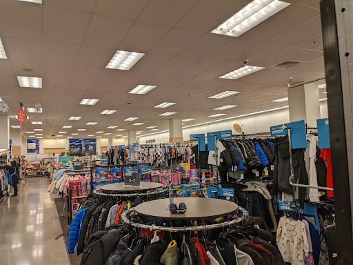 Department Store «Nordstrom Rack The Gallery At Westbury Plaza», reviews and photos, 1040 Old Country Rd, Garden City, NY 11530, USA