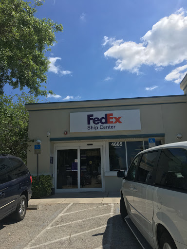 Shipping and Mailing Service «FedEx Ship Center», reviews and photos, 4605 18th St E, Bradenton, FL 34203, USA