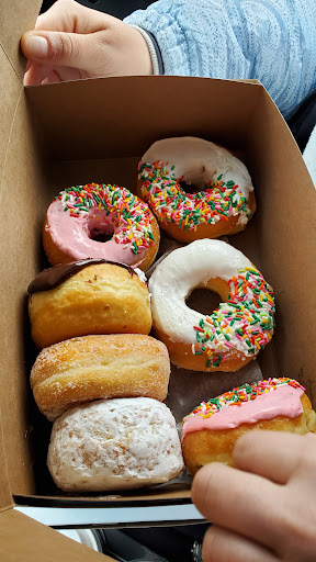 Donut Shop «Whitney Donut Shop», reviews and photos, 2574 Whitney Ave, Hamden, CT 06518, USA
