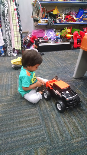 Thrift Store «Goodwill Turnberry Retail Store», reviews and photos, 12638 Jefferson Ave #30, Newport News, VA 23602, USA