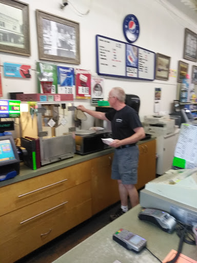 Grocery Store «Mohawk General Store», reviews and photos, 91130 Donna Rd, Springfield, OR 97478, USA