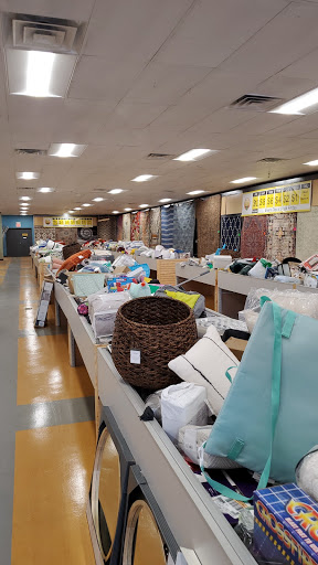 Thrift Store «B-Thrifty», reviews and photos, 3608 Grand Ave, Gurnee, IL 60031, USA