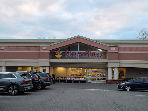 Grocery Store «Stop & Shop», reviews and photos, 400 Demarest Ave, Closter, NJ 07624, USA