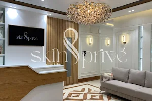 SkinPrive | Best Dermatologist & Skin Clinic in Delhi | Acne Treatment, Hair Loss Treatment & Hydrafacial Treatment in Delhi image