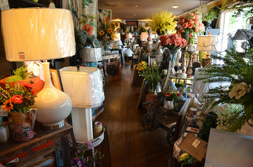 Florist «Lively Florist Shop», reviews and photos, 610 Hatcher Ln, Columbia, TN 38401, USA