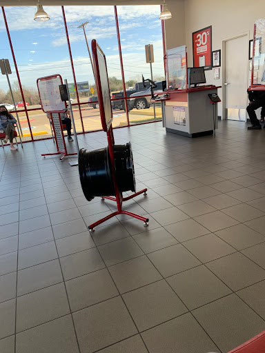 Tire Shop «Discount Tire», reviews and photos, 6616 Northwest Hwy, Dallas, TX 75231, USA