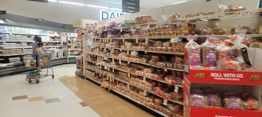 Grocery Store «Stop & Shop», reviews and photos, 653 Hillside Avenue, New Hyde Park, NY 11040, USA