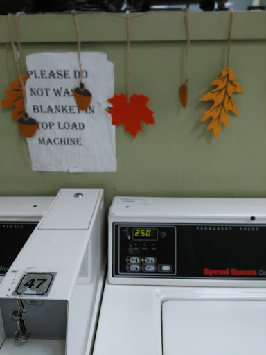 Laundromat «Laundry Day», reviews and photos, 218 W Kettleman Ln, Lodi, CA 95240, USA