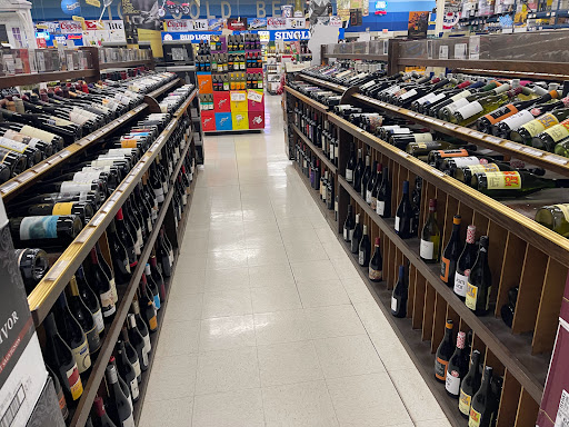 Liquor Store «Connecticut Beverage Mart», reviews and photos, 955 Washington St, Middletown, CT 06457, USA