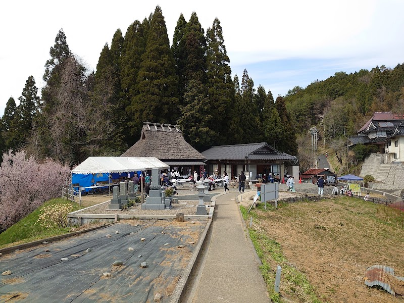 醍醐桜村