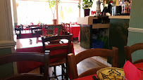 Atmosphère du Restaurant Le Relais Fleuri à Saint-Valery-en-Caux - n°2