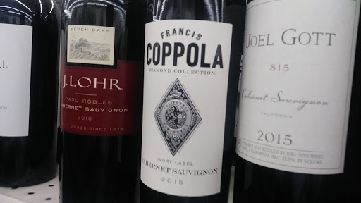 Liquor Store «Black & White Liquor», reviews and photos, 4051 San Pablo Ave, Emeryville, CA 94608, USA