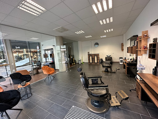 Almaz Damen&Herren Friseursalon In Villach