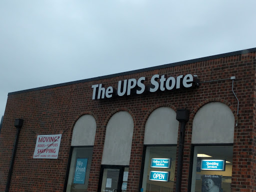 Shipping and Mailing Service «The UPS Store», reviews and photos, 2355 Fairview Ave N, Roseville, MN 55113, USA
