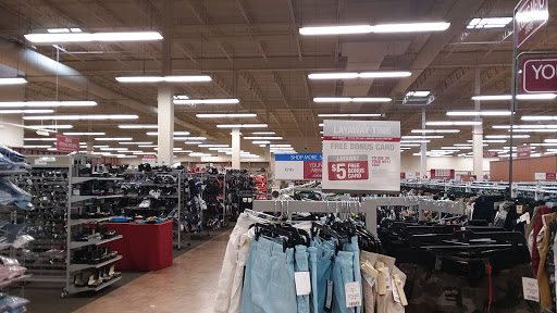 Clothing Store «Burlington Coat Factory», reviews and photos, 250 S Randall Rd, Elgin, IL 60123, USA