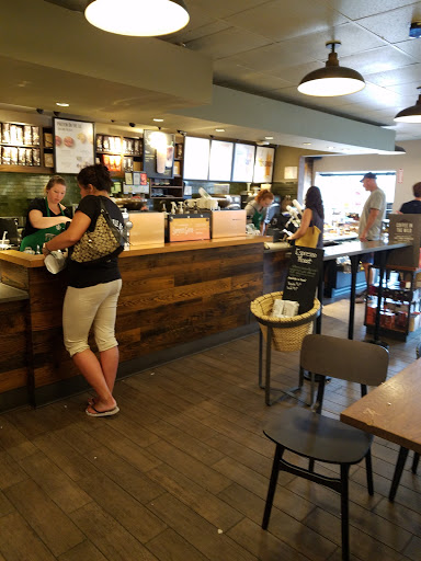 Coffee Shop «Starbucks», reviews and photos, 455 Main St, Islip, NY 11751, USA