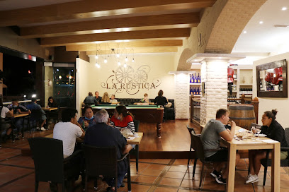 La Rústica Pizza y Pasta - C. Blas Cabrera Felipe, 4, 35500 Arrecife, Las Palmas, Spain