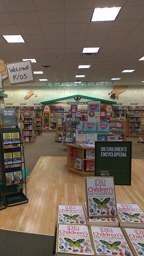 Book Store «Barnes & Noble», reviews and photos, 861 N E Mall Blvd, Hurst, TX 76053, USA