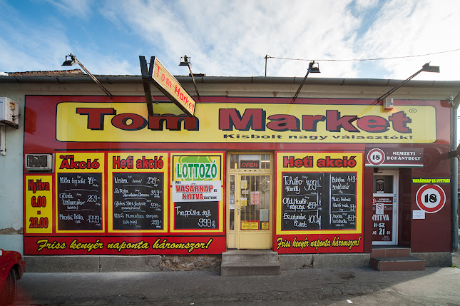 Tom Market