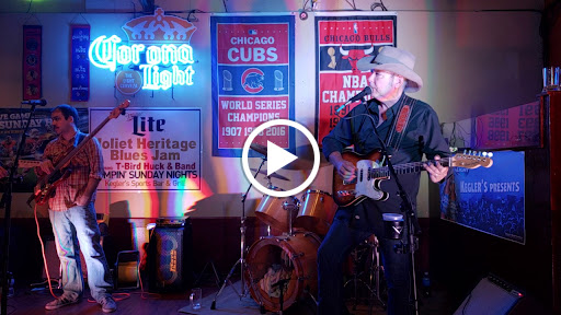 Bowling Alley «Crest Hill Lanes & Keglers Sportsbar and Grill», reviews and photos, 905 Theodore St, Crest Hill, IL 60403, USA