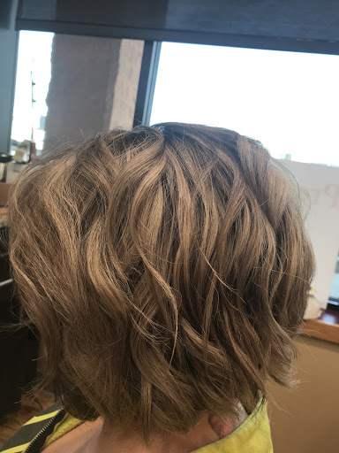 Hair Salon «Prestige Salon & Spa», reviews and photos, 1530 E Kemper Rd, Cincinnati, OH 45246, USA
