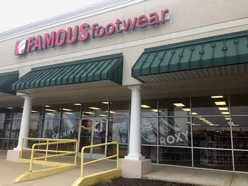 Shoe Store «Famous Footwear», reviews and photos, 50 Shining Willow Way, La Plata, MD 20646, USA