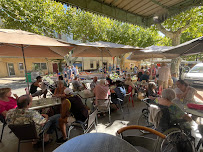 Atmosphère du Restaurant Café du siècle La foret à Beaumes-de-Venise - n°5