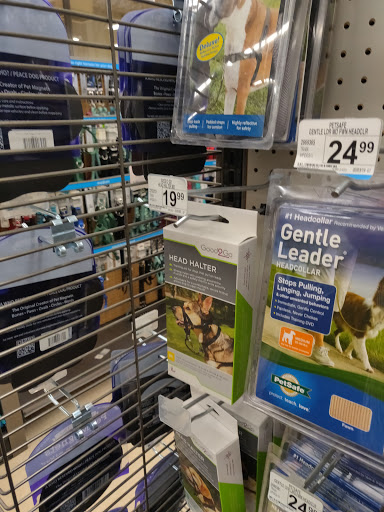 Pet Supply Store «Petco Animal Supplies», reviews and photos, 1350 S Ironton St #120, Aurora, CO 80012, USA