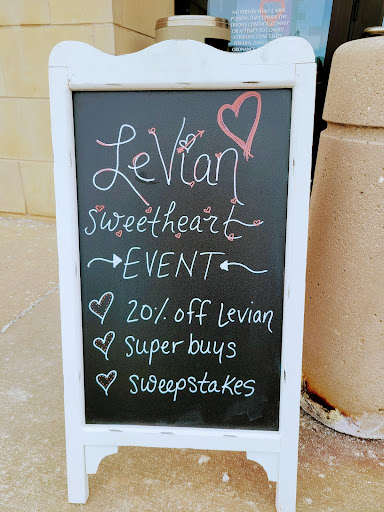 Jewelry Store «Jared The Galleria of Jewelry», reviews and photos, 16070 W Bluemound Rd, Brookfield, WI 53005, USA