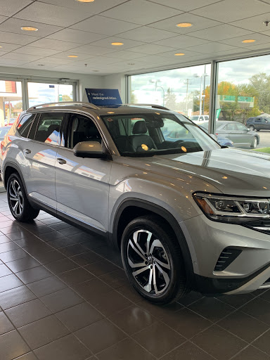 Volkswagen Dealer «Mike Haggerty VW», reviews and photos, 8920 S Cicero Ave, Oak Lawn, IL 60453, USA