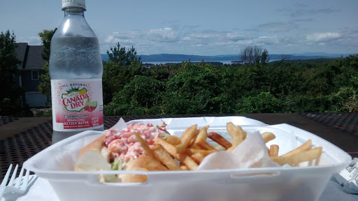 Deli «Route 7 Liquor and Deli», reviews and photos, 2659 Shelburne Rd, Shelburne, VT 05482, USA