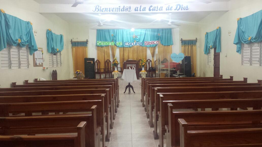 Iglesia Asamblea de Dios (Santuario de Alabanzas)