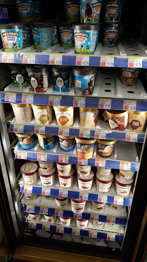 Drug Store «Walgreens», reviews and photos, 99 Harvard St, Brookline, MA 02446, USA