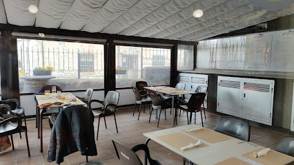 A la vuelta Bar Restaurante - C. Anacleto López, 6, 28400 Collado Villalba, Madrid, Spain