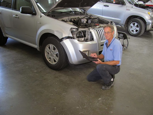 Auto Body Shop «Harvestowne Auto Body, Inc.», reviews and photos, 4532 S St Peters Pkwy, St Peters, MO 63304, USA