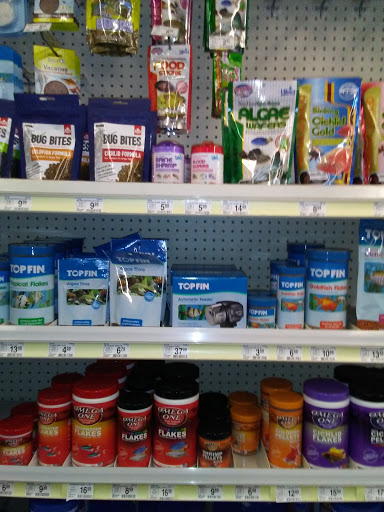 Pet Supply Store «PetSmart», reviews and photos, 270 Marketplace Boulevard, Selinsgrove, PA 17870, USA