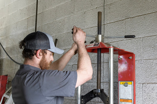 Tire Shop «C & R Tire - Scottsdale», reviews and photos, 9580 E Raintree Dr, Scottsdale, AZ 85260, USA