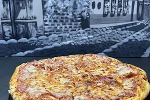 Cayetano's Pizza image