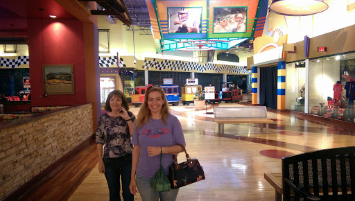 Outlet Mall «St. Louis Outlet Mall», reviews and photos, 5555 St.Louis Mills Blvd, Hazelwood, MO 63042, USA