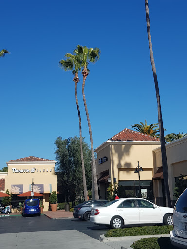 Print Shop «FedEx Office Print & Ship Center», reviews and photos, 3992 Barranca Pkwy a, Irvine, CA 92606, USA