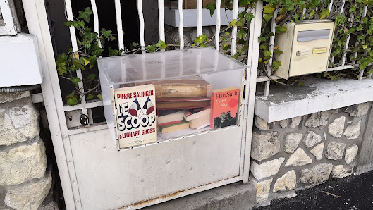 Boite à livre 3 Av. de la République, 37100 Tours, France