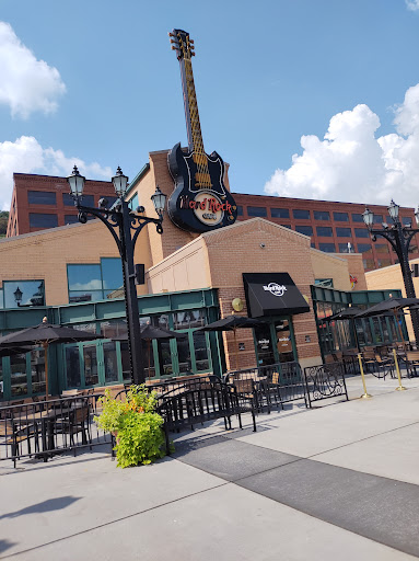 Shopping Mall «Station Square», reviews and photos, 125 W Station Square Dr, Pittsburgh, PA 15219, USA