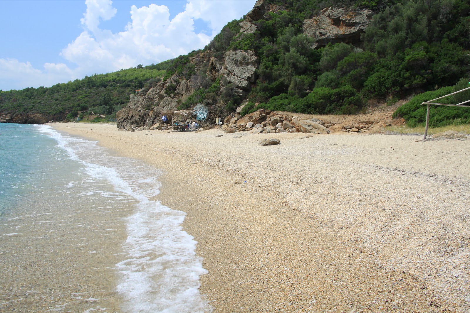 Foto di Coast Gerontokores con una superficie del sabbia luminosa
