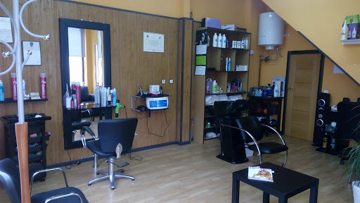 Peluquería Isabel en Cebreros, Ávila‎