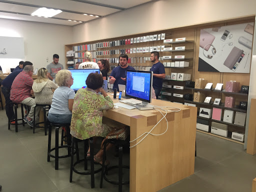 Computer Store «Apple South Hills Village», reviews and photos, 301 South Hills Village, Pittsburgh, PA 15241, USA