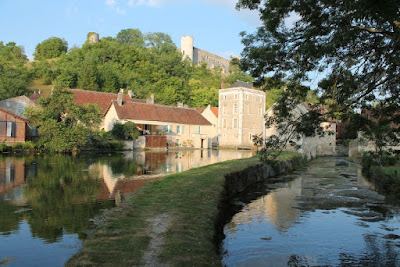 Les Gites de la Forêt à Druyes-les-Belles-Fontaines