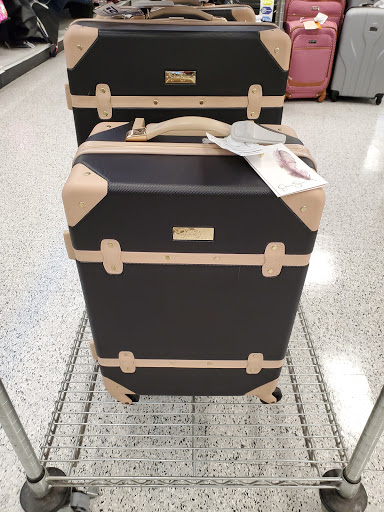 Clothing Store «Ross Dress for Less», reviews and photos, 240 N Courtenay Pkwy, Merritt Island, FL 32953, USA